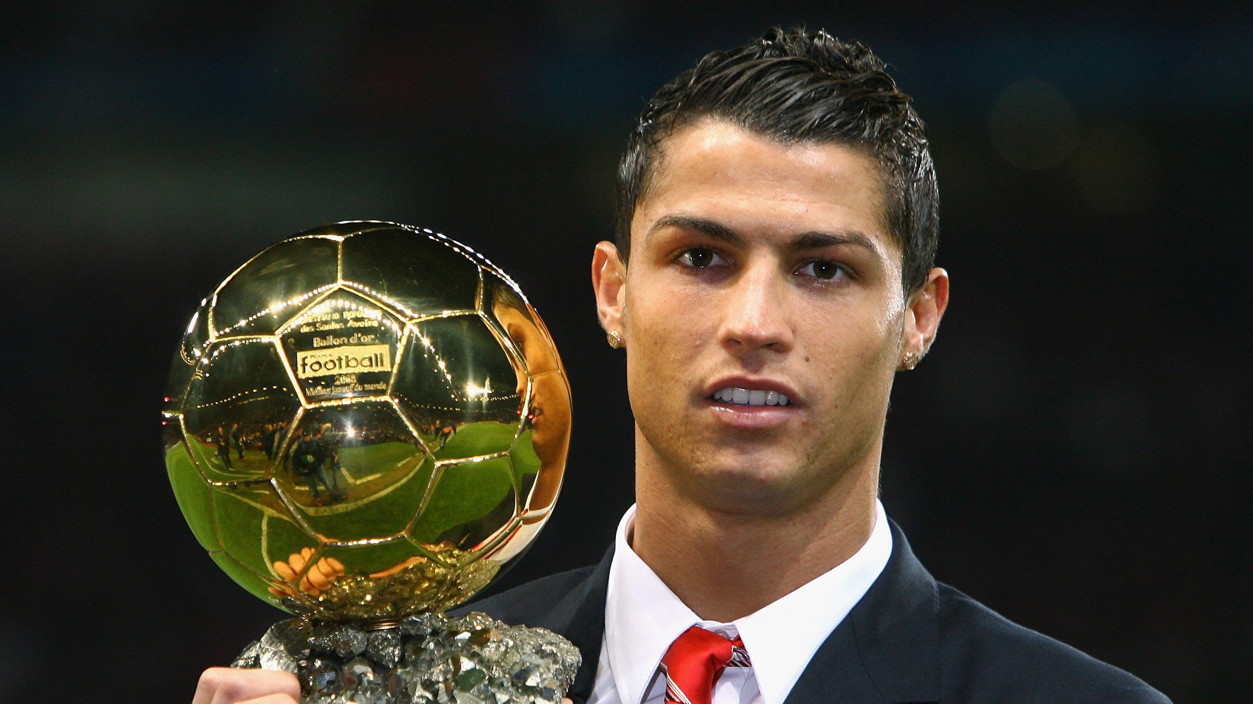 3-1,巴萨升至第2 落后榜首5分,亚马尔、费兰、拉什福德各入一球,巴萨二队